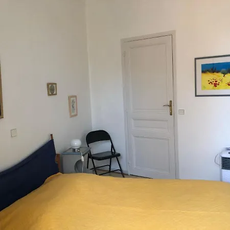 Apartment 1 Mey *